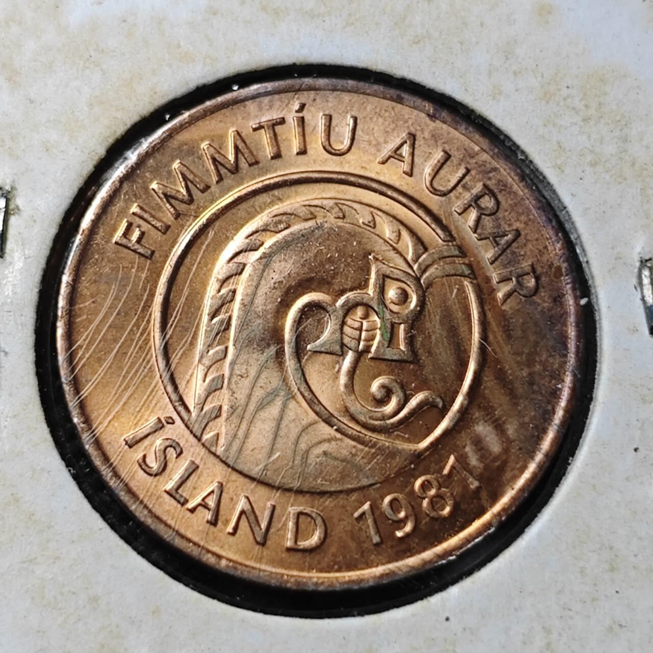 KK钱币收藏小铺  第362场  2月预留时间 周末发货  1981冰岛50奥拉铜币 虾