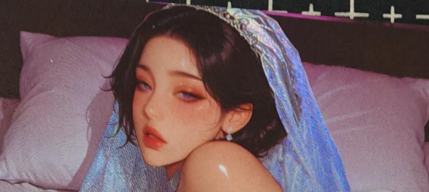 铃鹿第九期（提示一：自制卡难免瑕疵，可能存在撞角爆边等出厂瑕疵，介意慎拍；提示二：参拍请慎重，跑单押金不退的）） 花嫁美女艺术卡