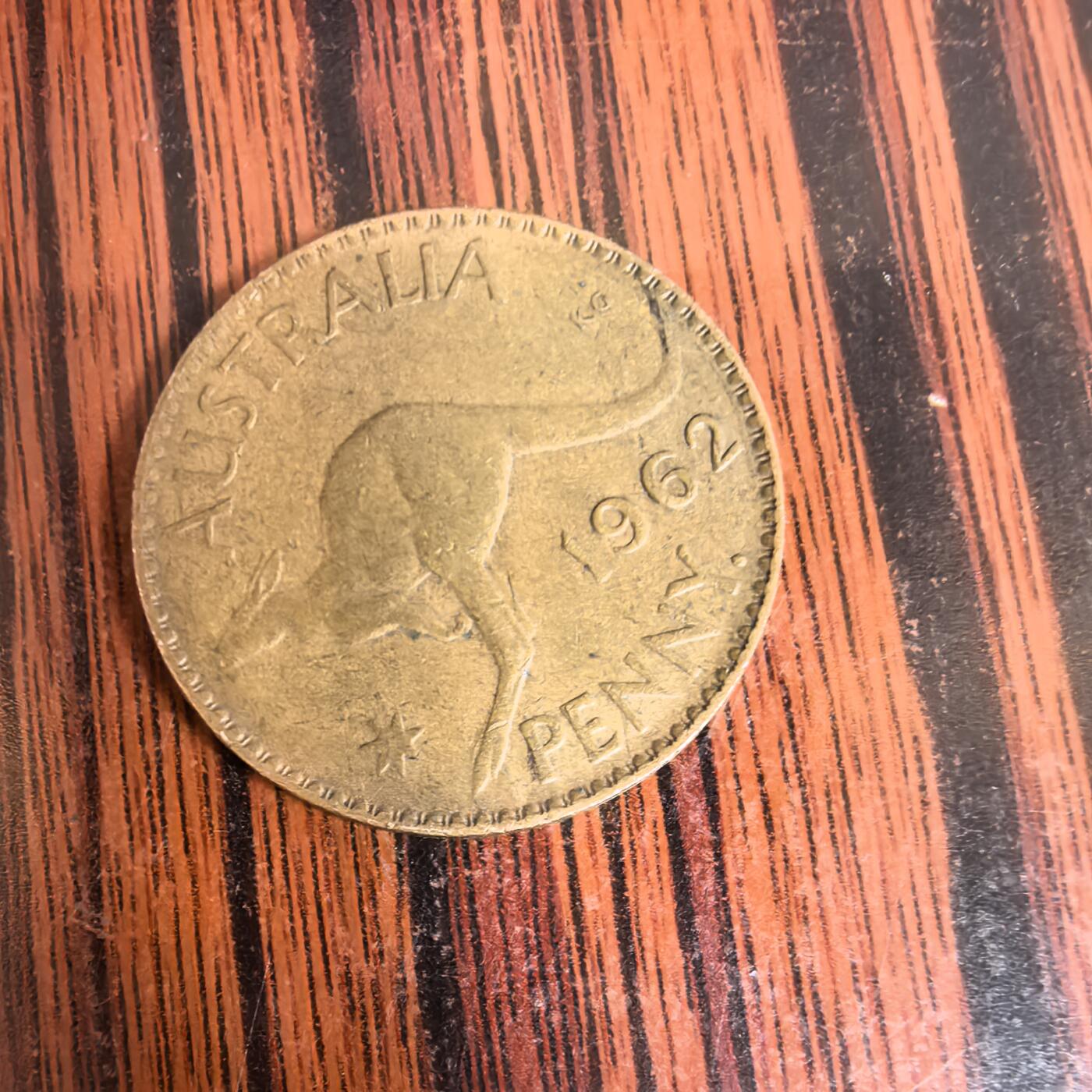 泡泡币外币第十八场可代拍15038385335微信 1962年澳大利亚袋鼠币。