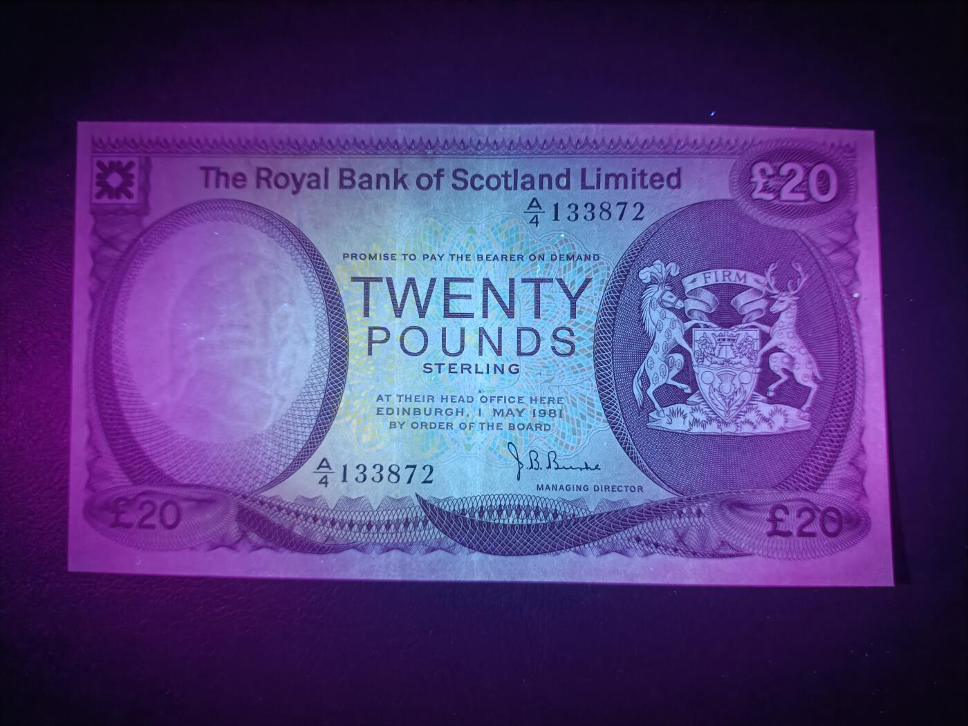 2025十一月第一期，总199期 苏格兰皇家银行1981年20镑AUNC，银行徽章和布罗迪克城堡，少见中高面值
