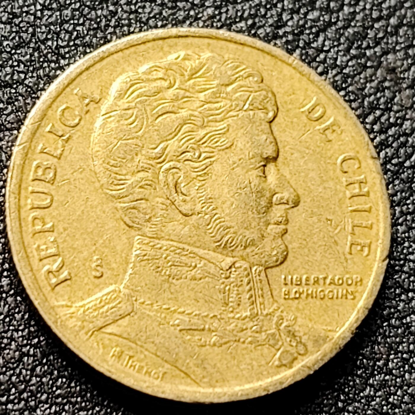 泉币菌-第120场-精品福利场 智利1996年 10比索青铜币 独立战争领袖奥希金斯 21MM 