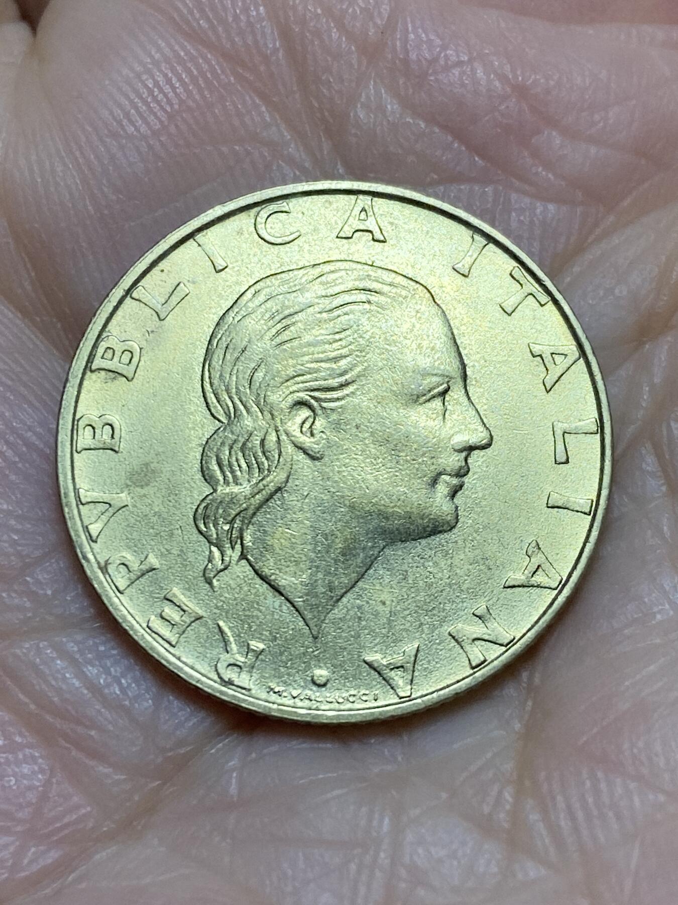 2025年第一百二十场(总第一百四十六场）外国好品散币(免佣金) 少见品种–意大利🇮🇹1999年200里拉(意大利宪兵保护艺术遗产部门成立30周年纪念币)