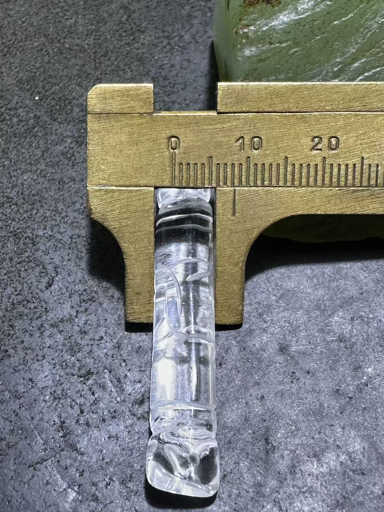 精美白水晶雕刻文昌笔一支！。