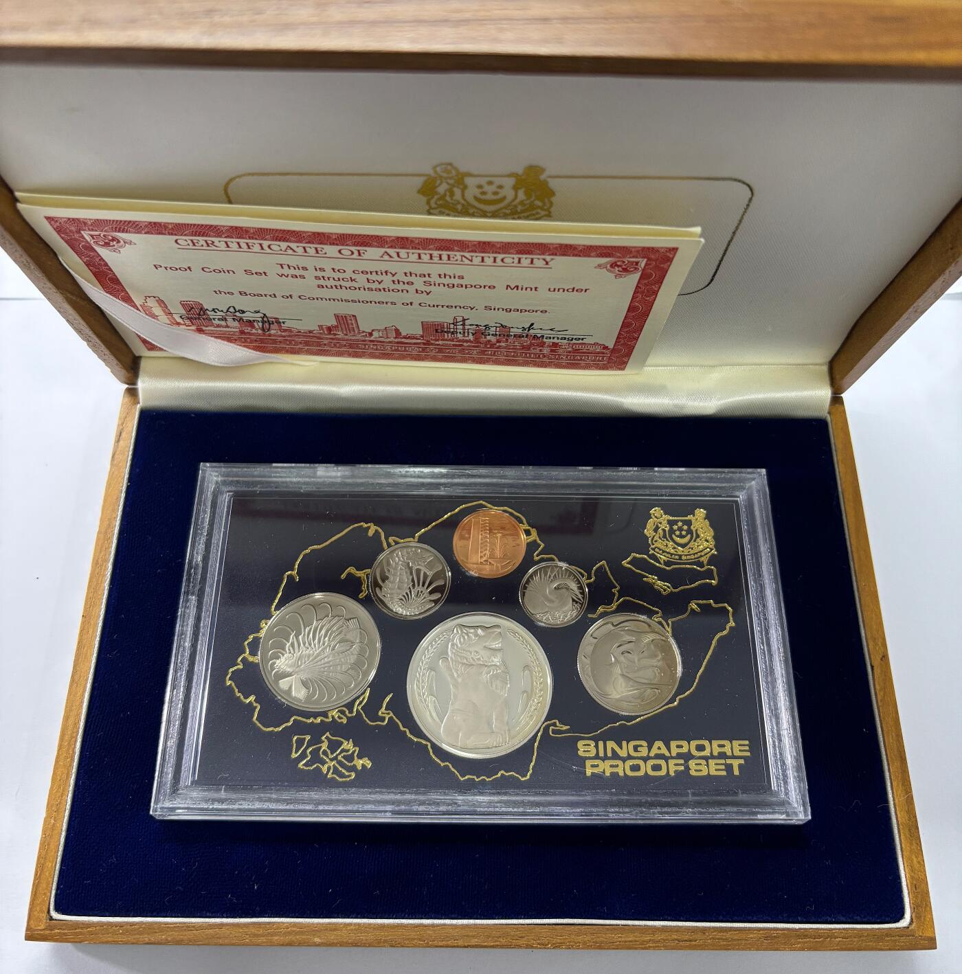 【雨安】【世界币章112-113期】周五/周六 两场连拍 2025-10-31 周五 19:30 保真 8秒倒数自动落锤 高效拍卖  [现代套币] Singapore 新加坡套币 精制套币 1983年 含1元18.05克,925银