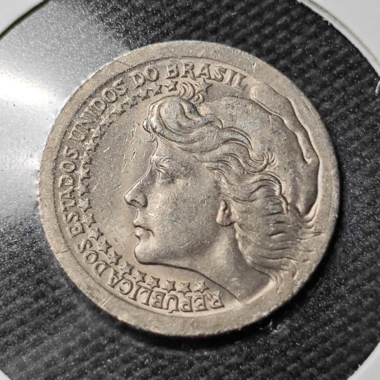 KK钱币收藏小铺  第361场  2月预留时间 周末发货  1965巴西50分 好品 巴西女神