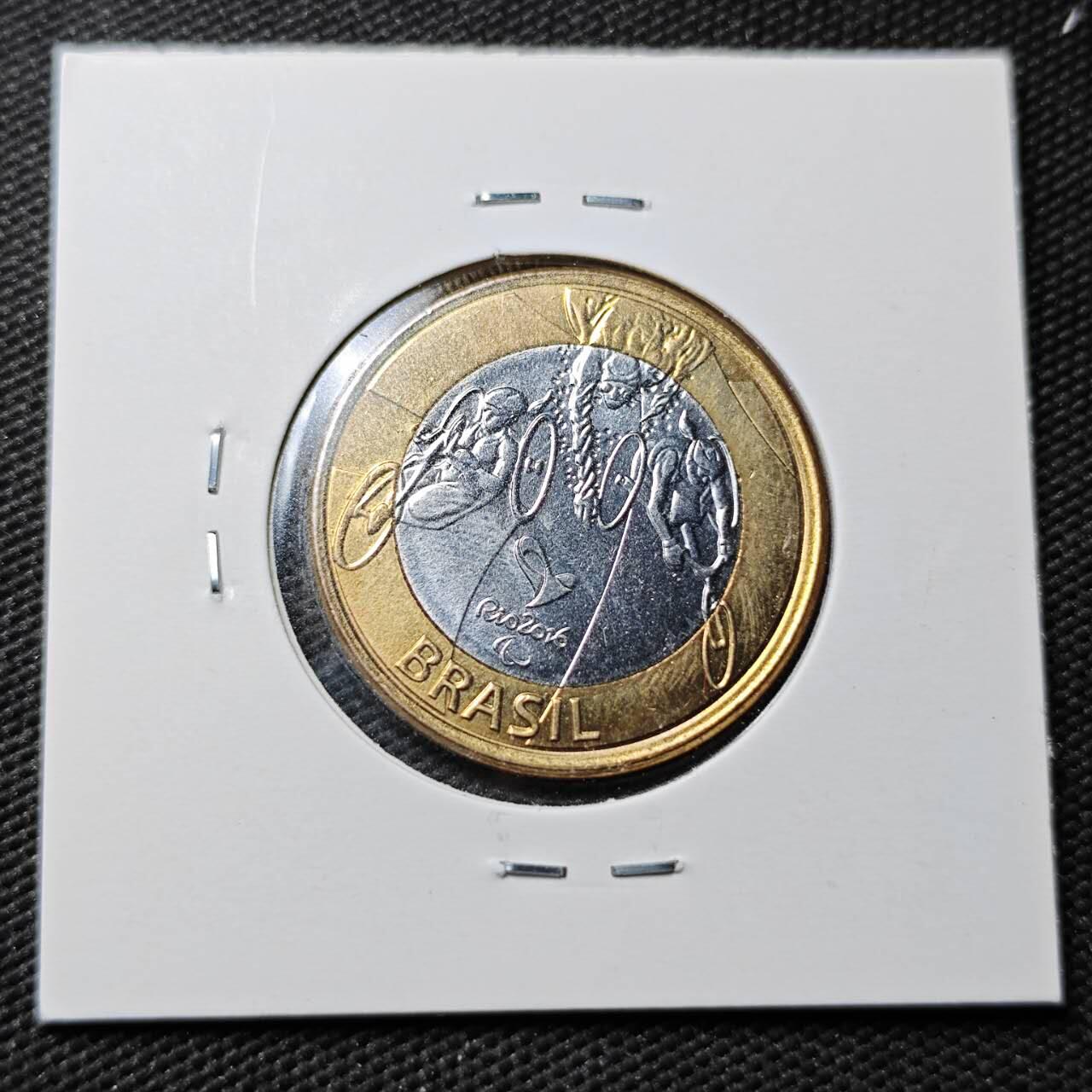 KK钱币收藏小铺  第361场  2月预留时间 周末发货  巴西1瑞尔双色币纪念币