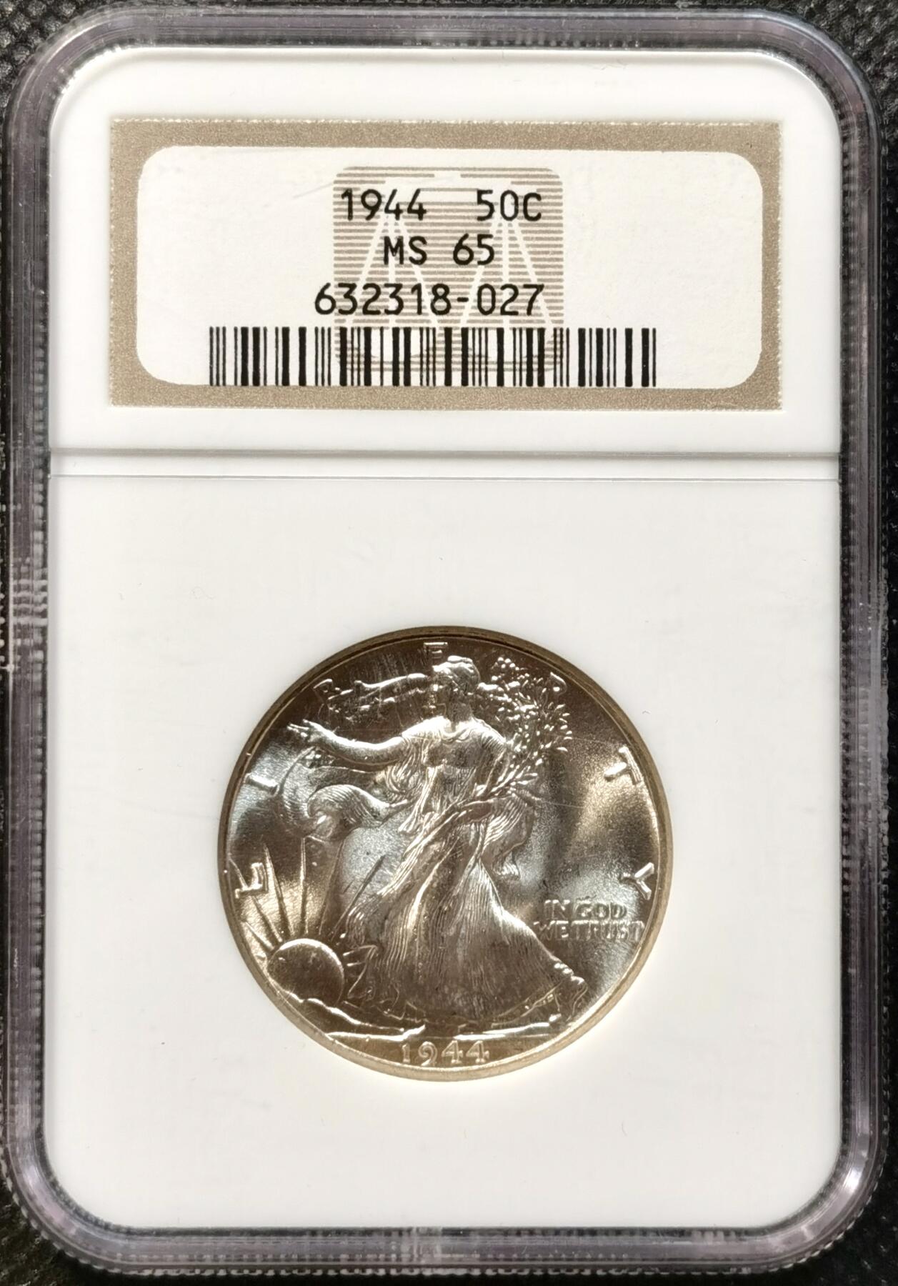 甄臻铺-世界币章拍卖（第37期），送拍享返佣金等优惠多多 NGC-MS65 1944年美国行走女神半美元，小白盒子手感好