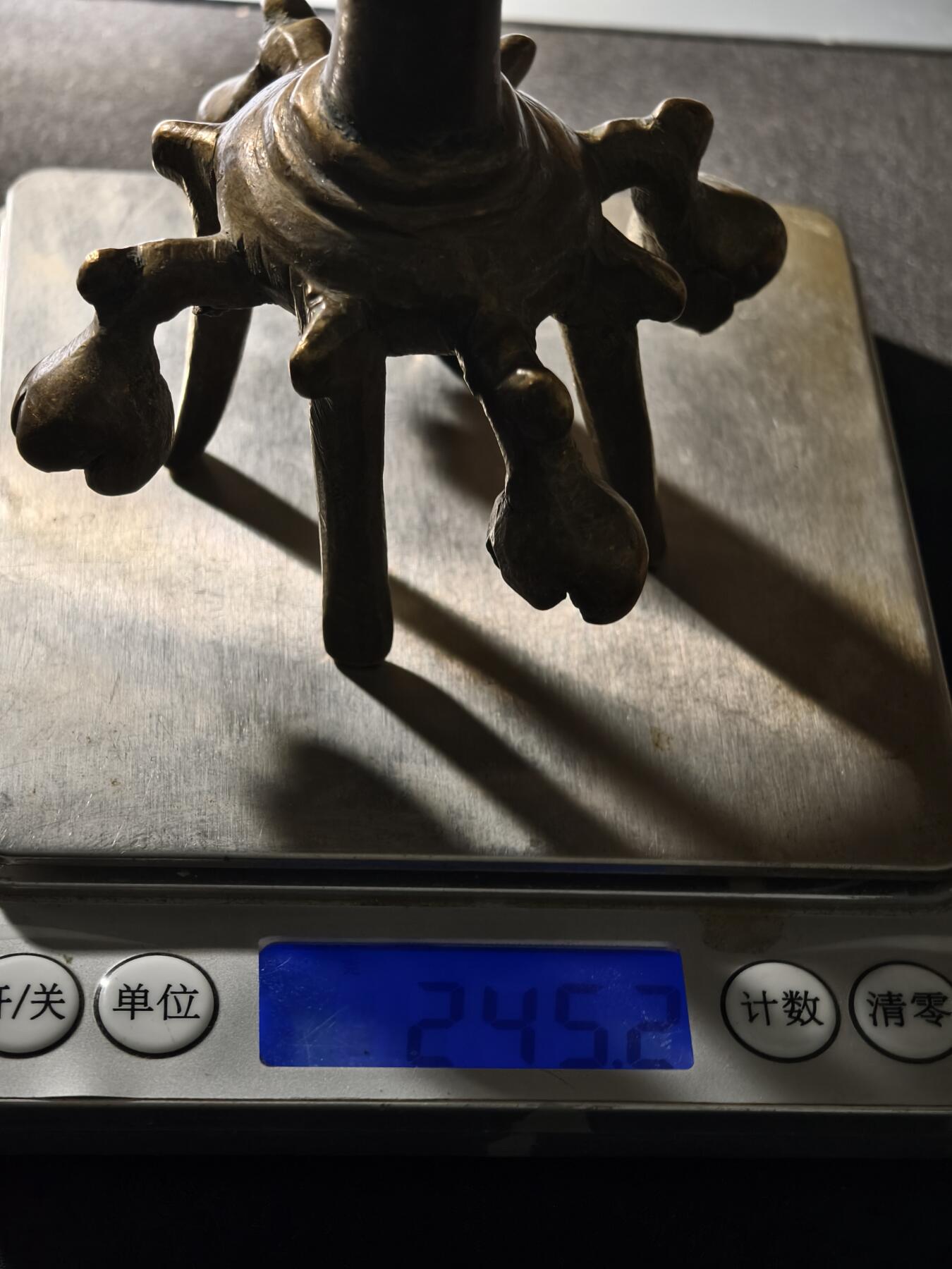 81期回流戒指饰品杂件纪念章丝路钱币专场 清代老铜香插