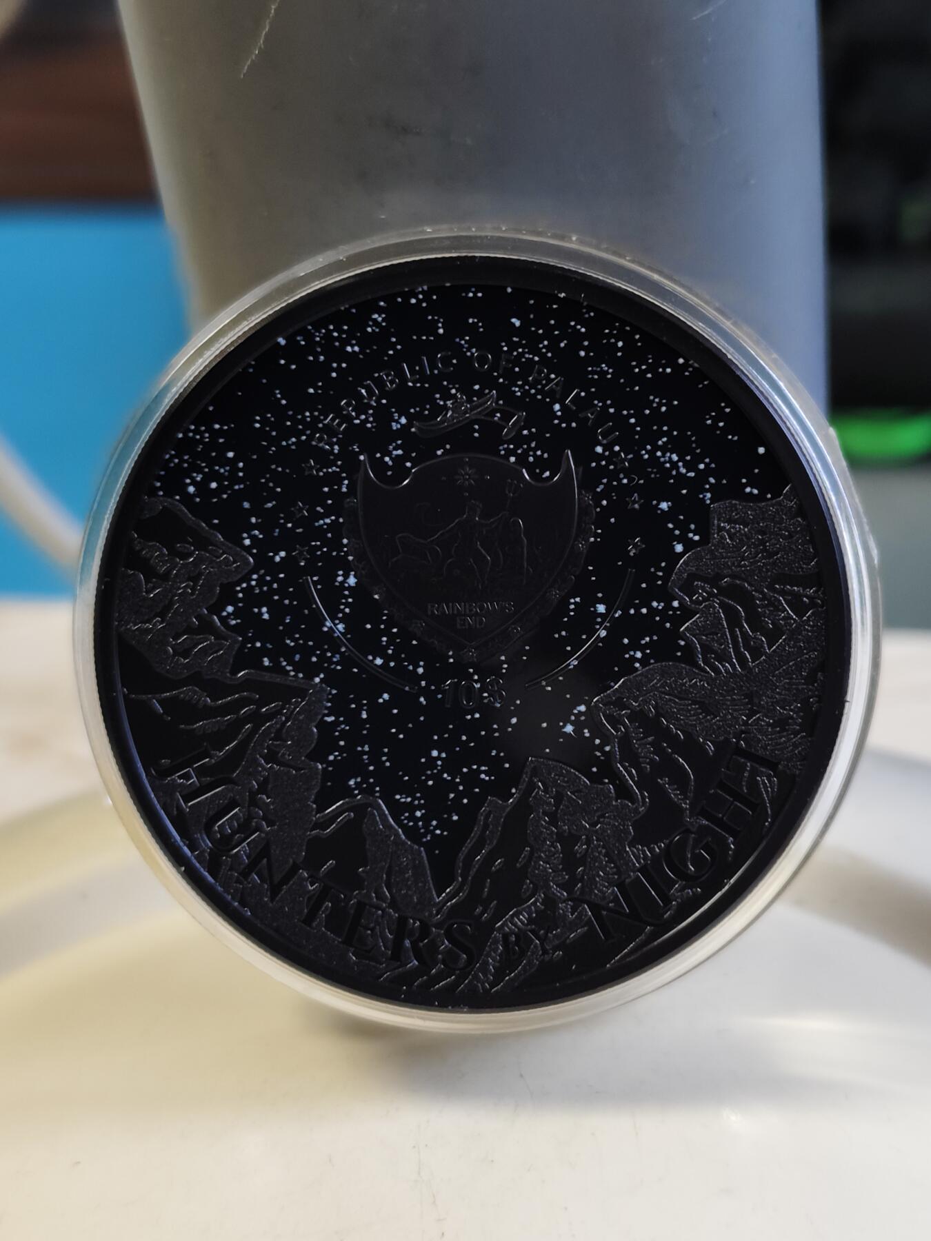 第180期拍卖【长期征集拍品】【北京币展专场】 帕劳2023年夜间猎人系列凯门鳄曜石黑2盎司彩银币，9999银，发行量888枚