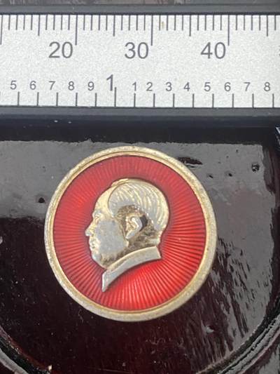 毛主席像章场 - 毛主席像章