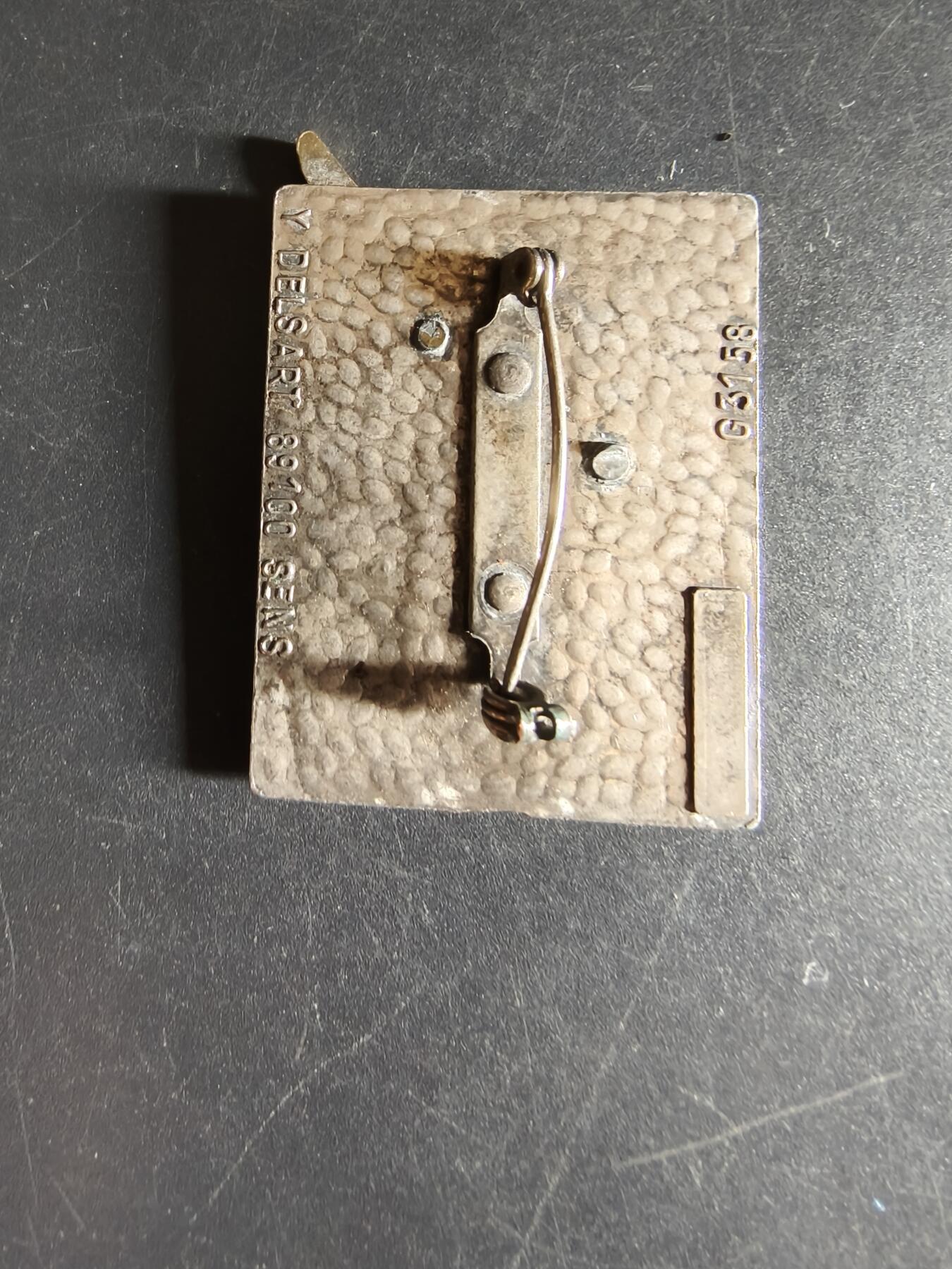 老王徽章第160期 法国快速行动部队证章         法国快速行动部队是法国陆军在1980年代建立的部队，旨在快速部署以应对危机。