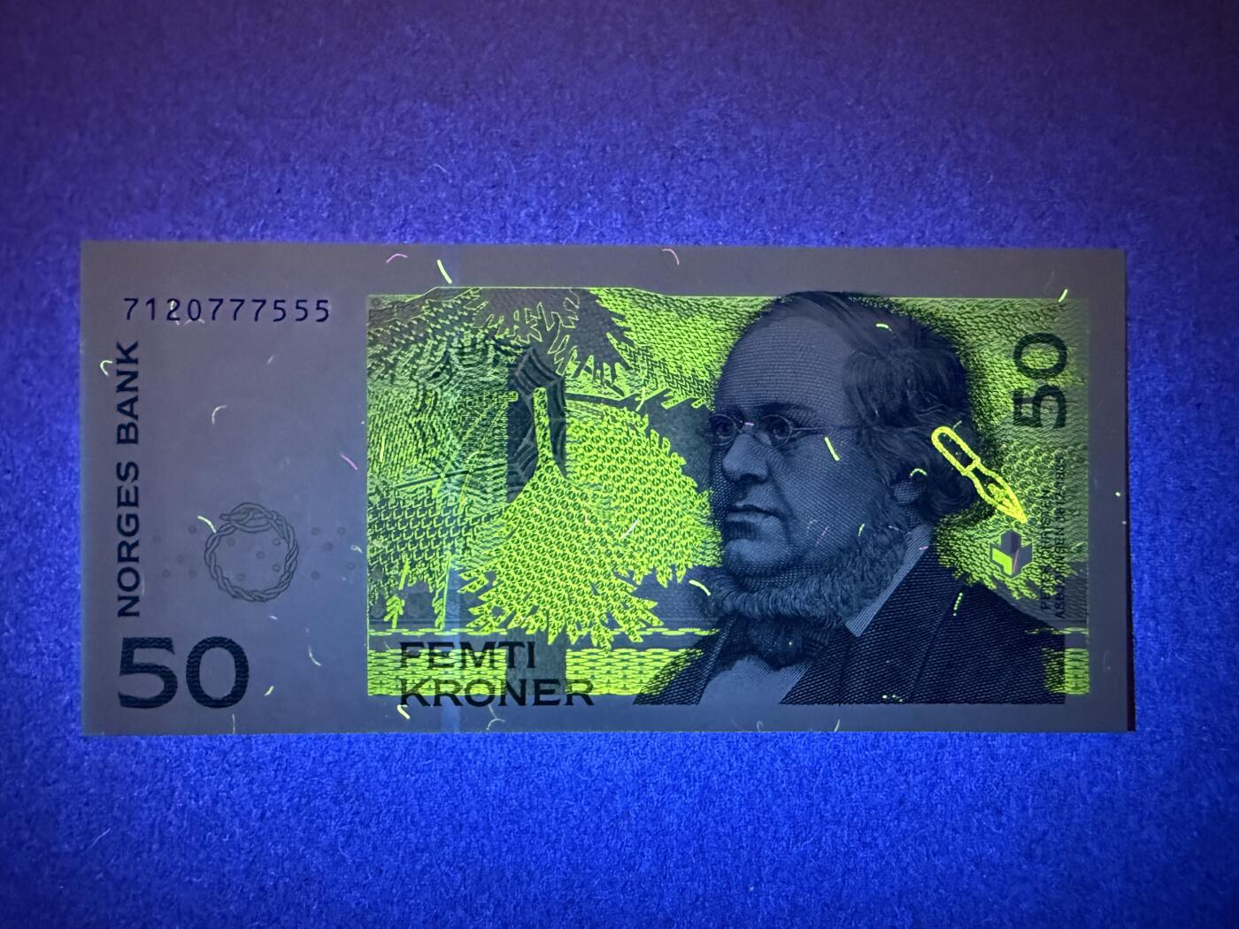 《艾美收藏》第218期-11.2周日外币荟萃 豹子号 挪威50克朗 UNC 2005年 挪威民俗作家艾伯乔森 无4豹子号