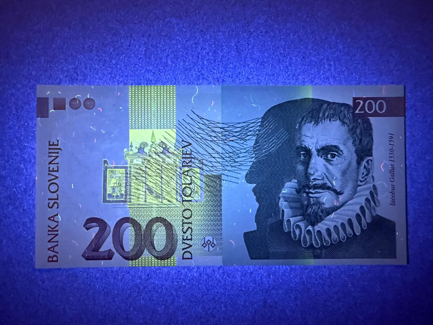 《艾美收藏》第218期-11.2周日外币荟萃 斯洛文尼亚200托拉尔 UNC 1992年初版首发年 原票绝品