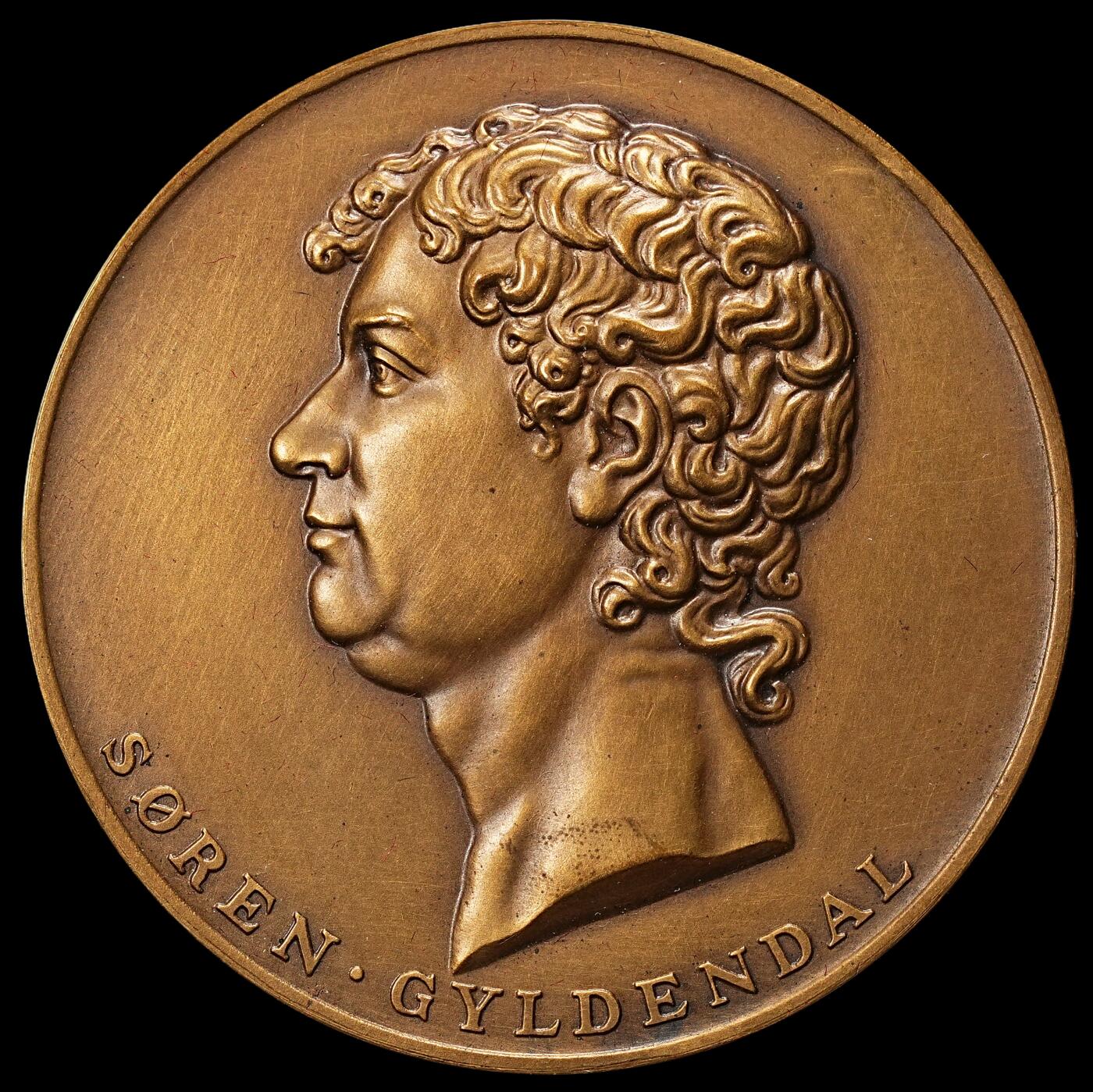 修遠堂世界钱币第九十一期 1920年丹麦-博汉德尔出版社创立150周年纪念大铜章 丹麦最古老出版社 由Søren Gyldendal创立于1770年 带原盒 49.78mm，69.52g