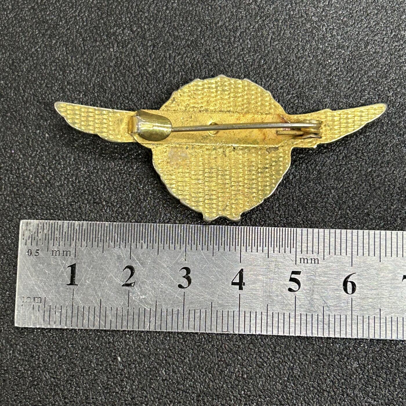 西秦中古拍卖第六十三期 泰国航空空勤证章