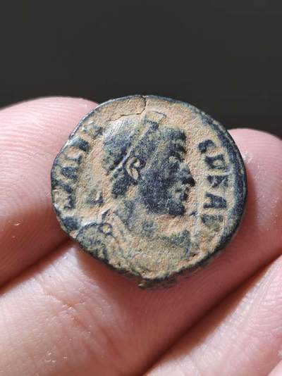 星盘世界钱币十一月五日古典币专场 - "古罗马帝国 瓦伦斯 AE3铜币 公元367-370年打制，正面为皇帝戴珠链冠侧像，铭文为 “DN VALENS PF AVG”意为“主・瓦伦斯・虔敬者・奥古斯都” 