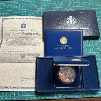 蒂克钱币-第54场 外国精品套币 银币专场 - 美国1987年宪法200周年纪念银币 （币面有白雾）
