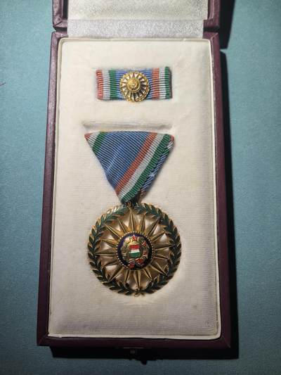 盛世勋华——号角文化勋章邮票专场拍卖第286期 - 匈牙利人民共和国社会主义功勋勋章 原盒带略 少见