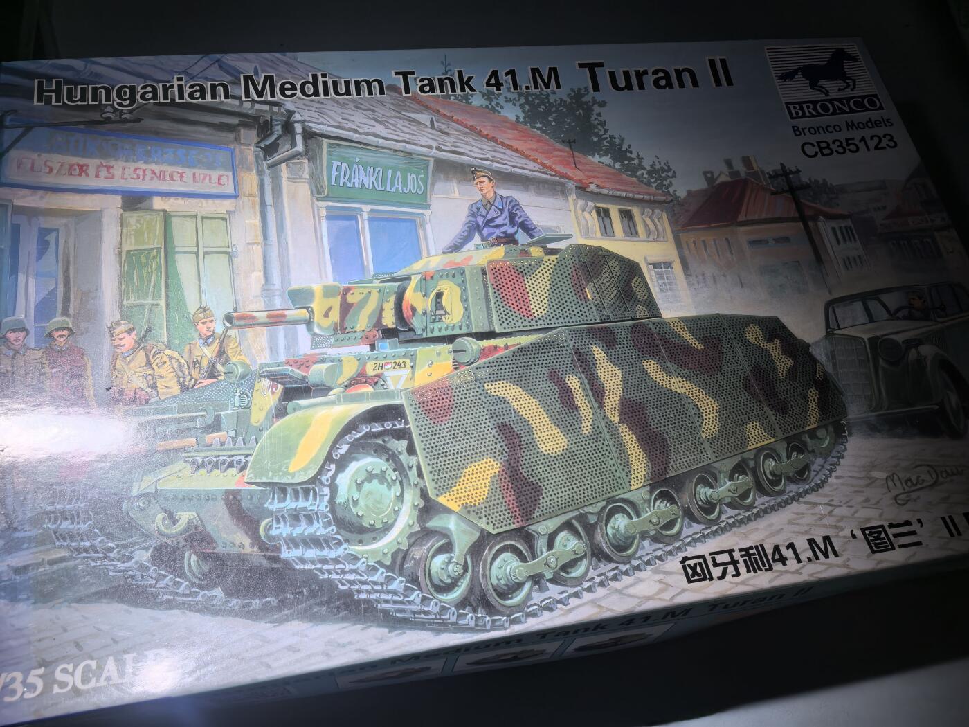 盛世勋华——号角文化勋章邮票专场拍卖第286期 拼装模型 威骏绝版 1/35 匈牙利41M坦克 包装配件齐全