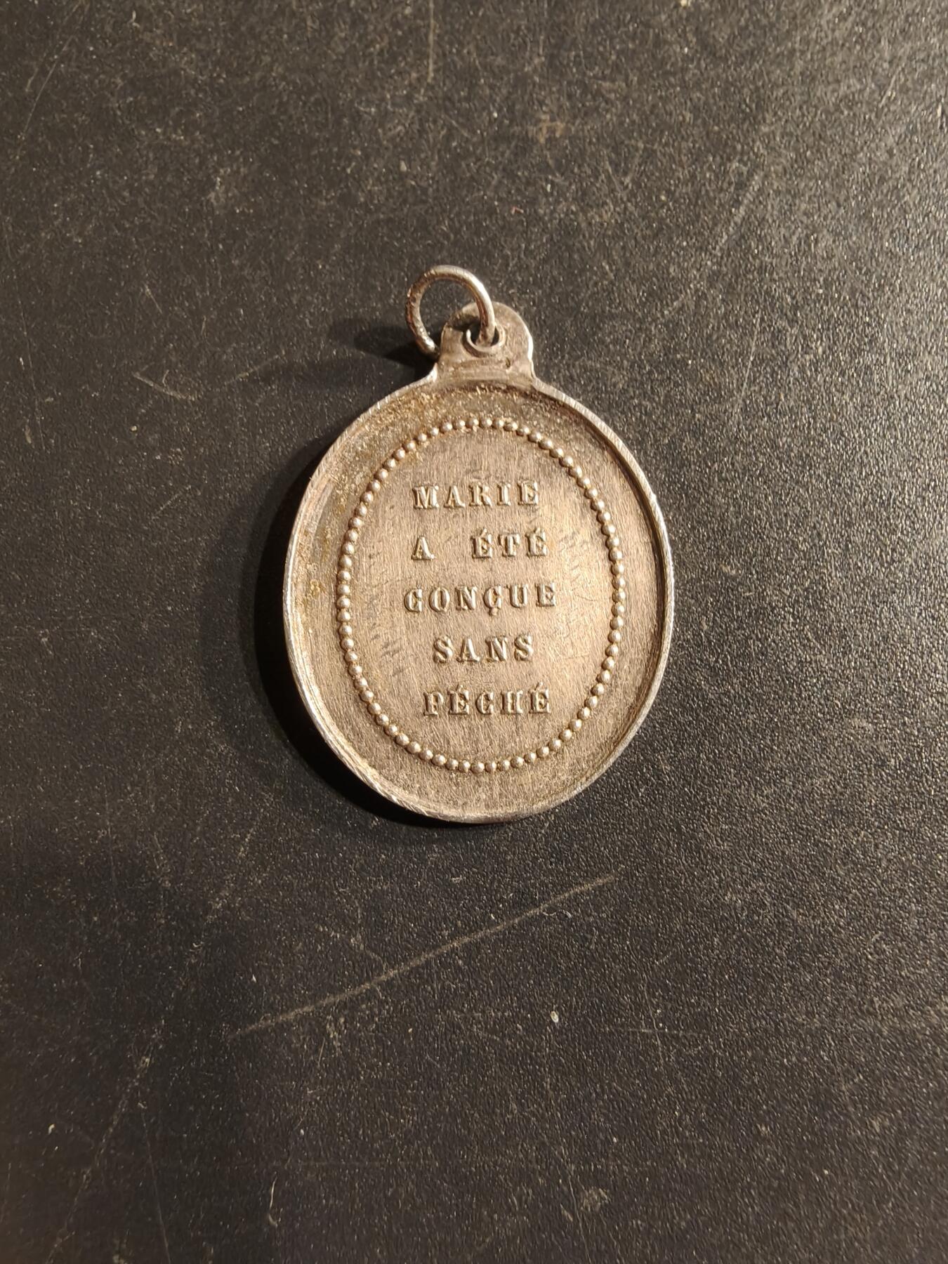 老王徽章第160期 法国天主教会纪念章     银质1.7g