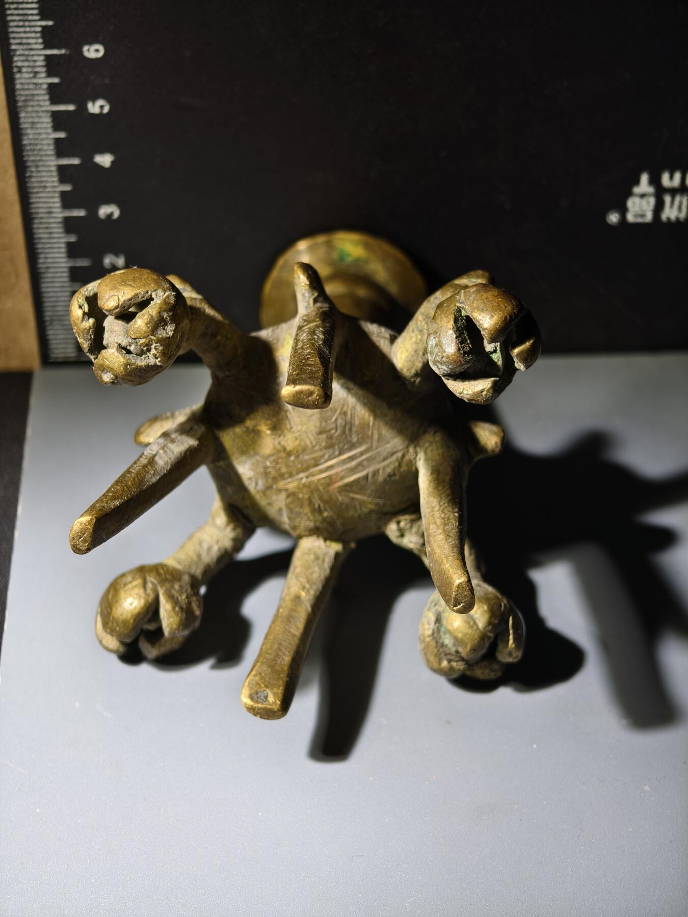 81期回流戒指饰品杂件纪念章丝路钱币专场 清代老铜香插