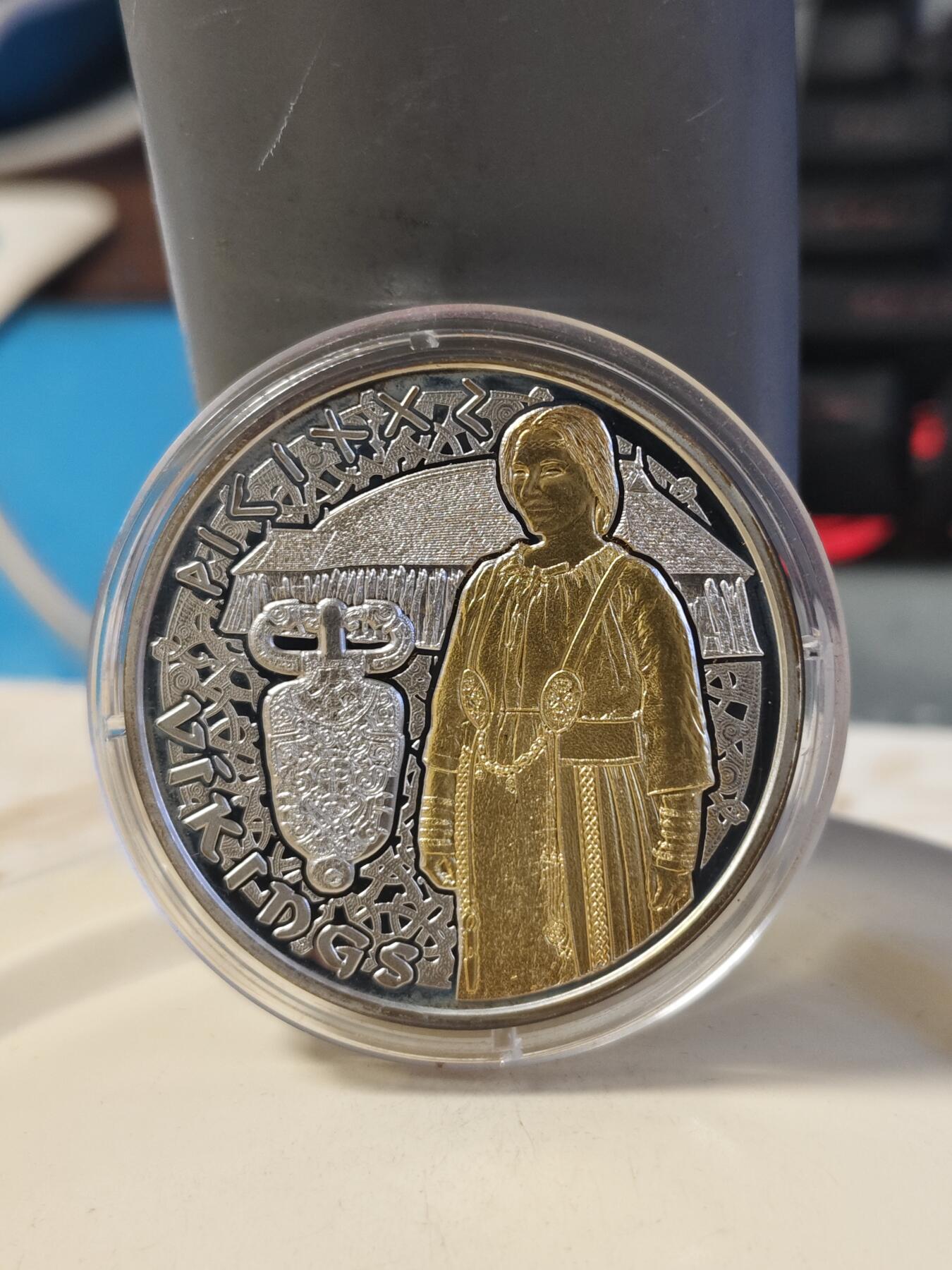 第180期拍卖【长期征集拍品】【北京币展专场】 安道尔2008年维京海盗系列10第纳尔镀金银币4枚套，925银镀金，33克*4，发行15000枚，有氧化