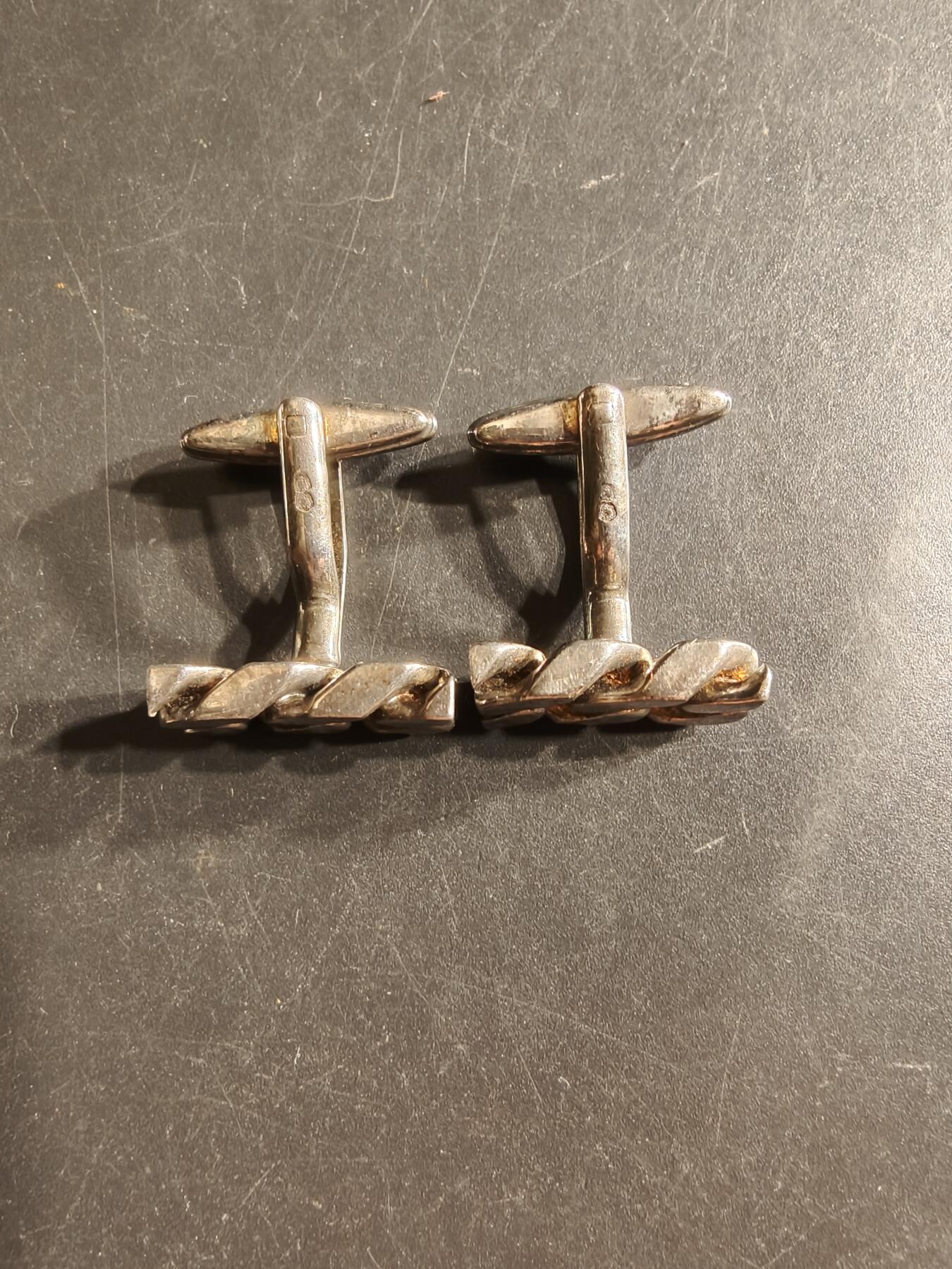 老王徽章第160期 法国银质袖扣一组     螃蟹银标    14.7g