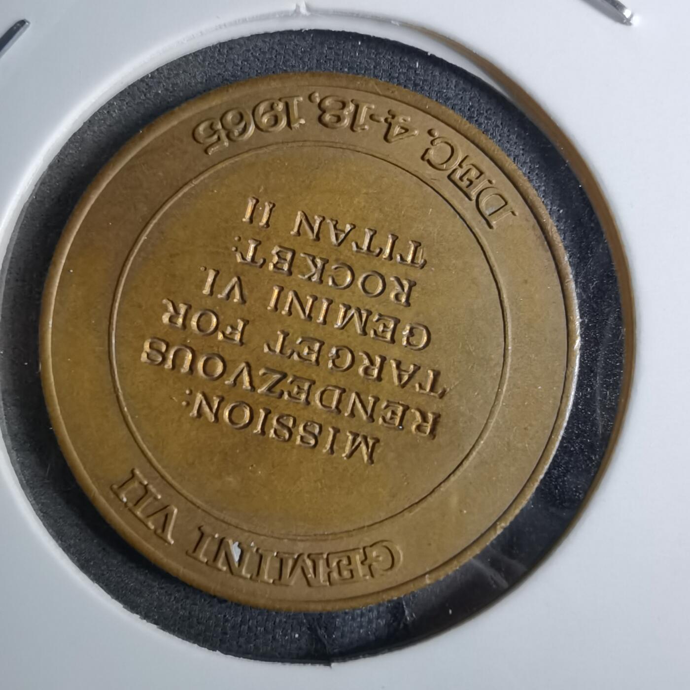 沼泽如烟--第886场 航天纪念章