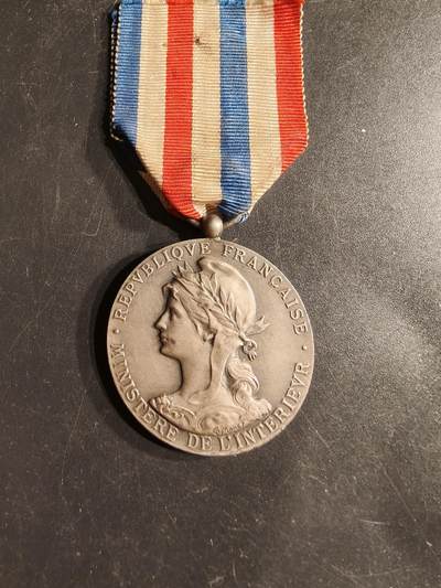 老王徽章第160期 - 法国银级劳动荣誉发展奖章     银质    20.5g