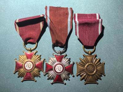 盛世勋华——号角文化勋章邮票专场拍卖第286期 - 波兰（社会主义）功勋十字勋章 金银铜级一整套