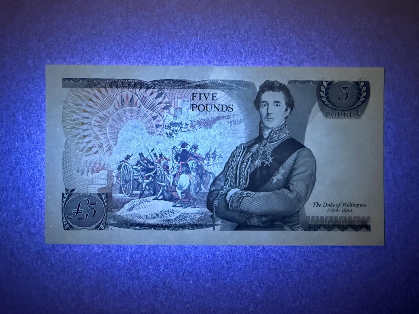 《艾美收藏》第218期-11.2周日外币荟萃