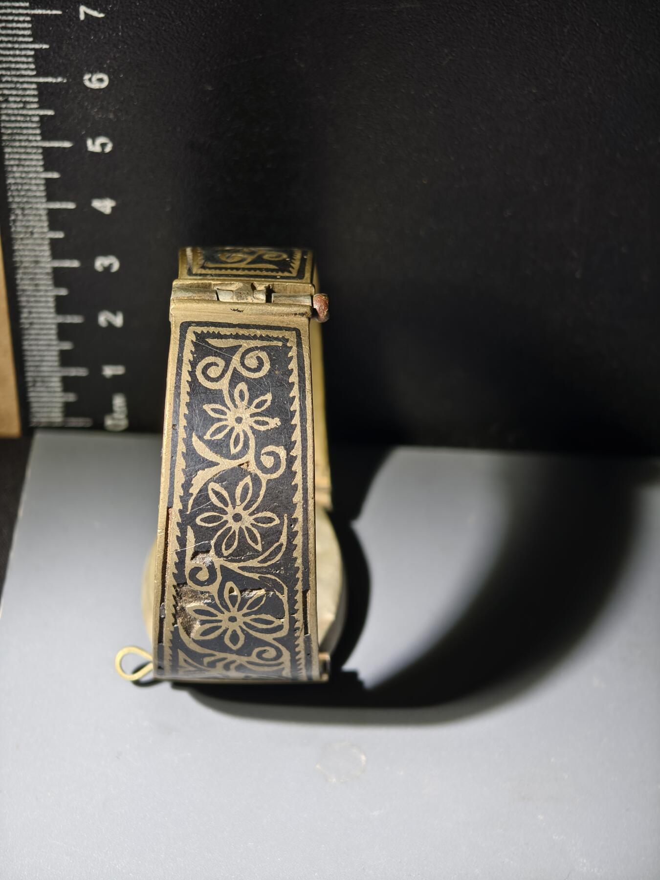 81期回流戒指饰品杂件纪念章丝路钱币专场 新疆塔吉克族老白铜手镯