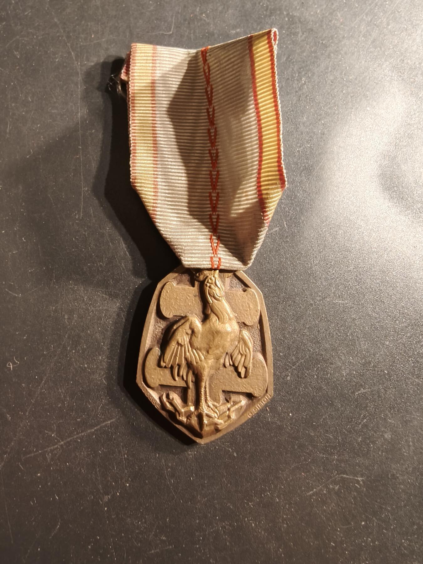 老王徽章第160期  法国二战纪念章