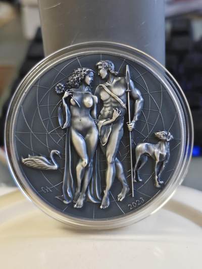 第180期拍卖【长期征集拍品】【北京币展专场】 - 喀麦隆2023年古希腊爱神维纳斯与阿多尼斯仿古银币，999银，发行555枚
