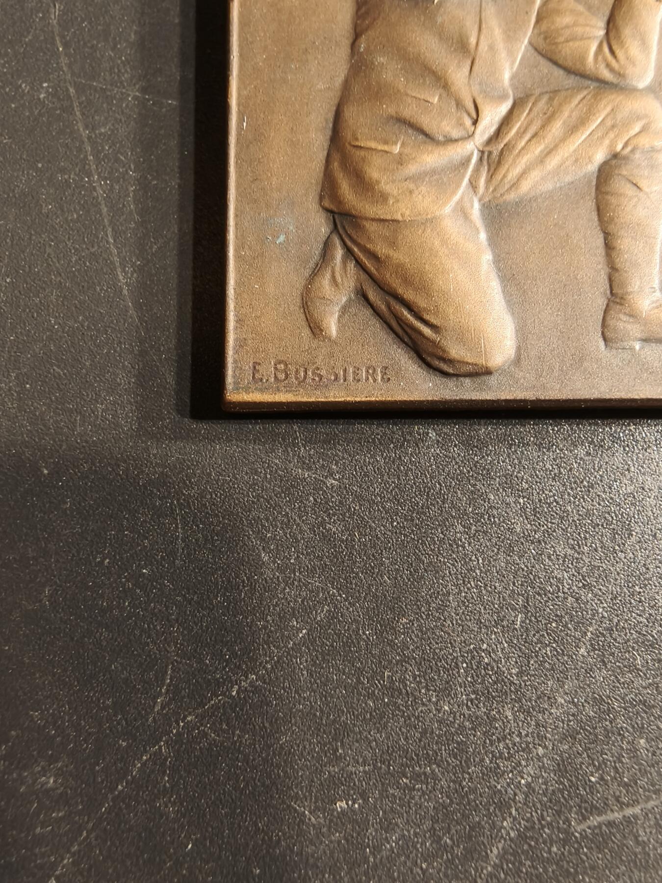 老王徽章第160期 法国南希1906年射击竞赛方形大铜章      尺寸50×38mm.   重量33.6g.     