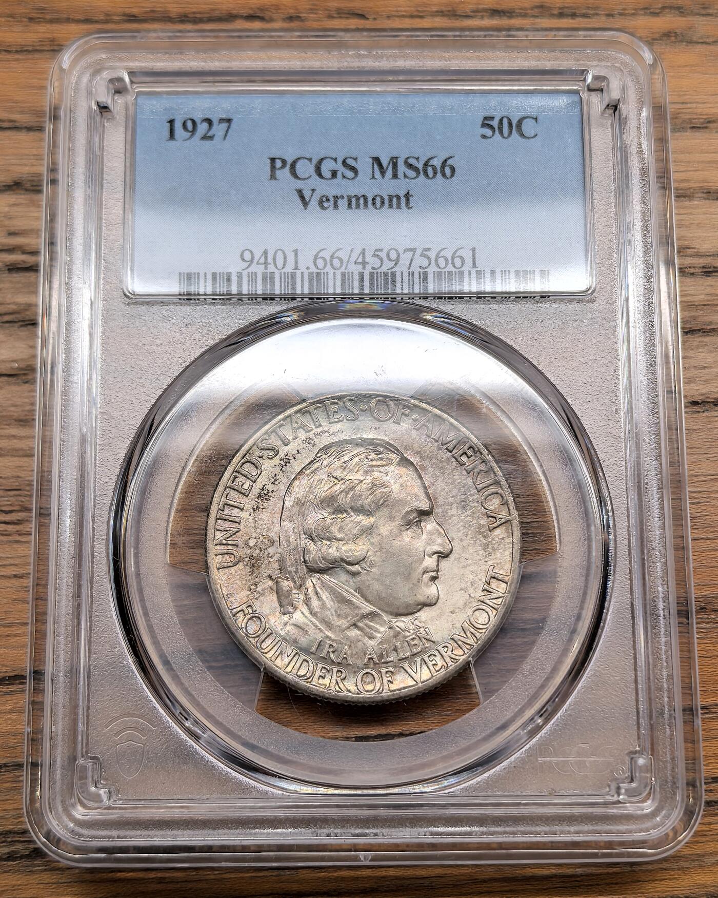 凡希社世界钱币微拍第三百十三期 1927美国佛蒙特州纪念半元PCGS-MS66，稀见品种，高分，漂亮的淡彩香槟金！