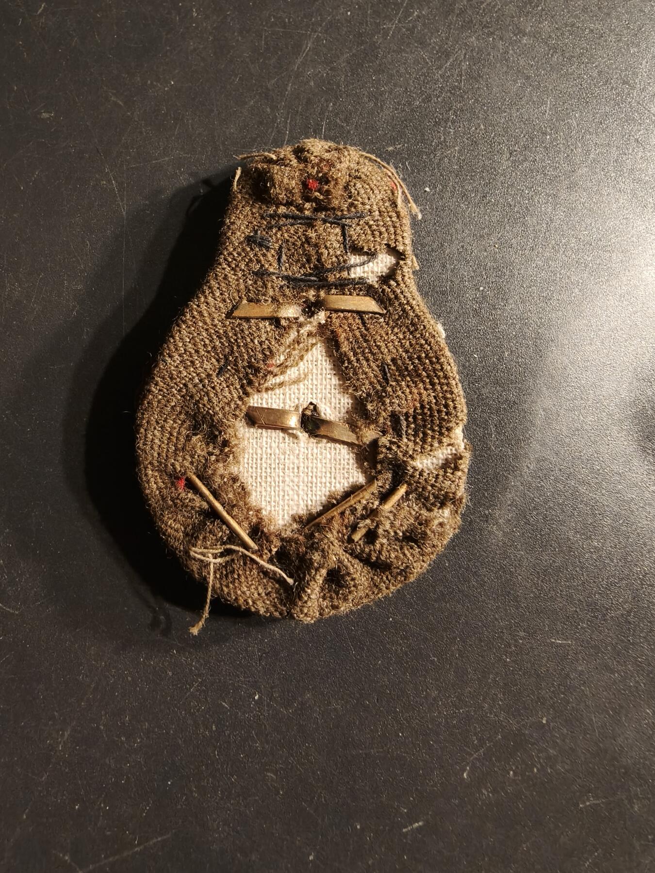 老王徽章第160期 丹麦士官礼服大檐帽帽徽 底衬完整 少见 大尺寸直径60mm