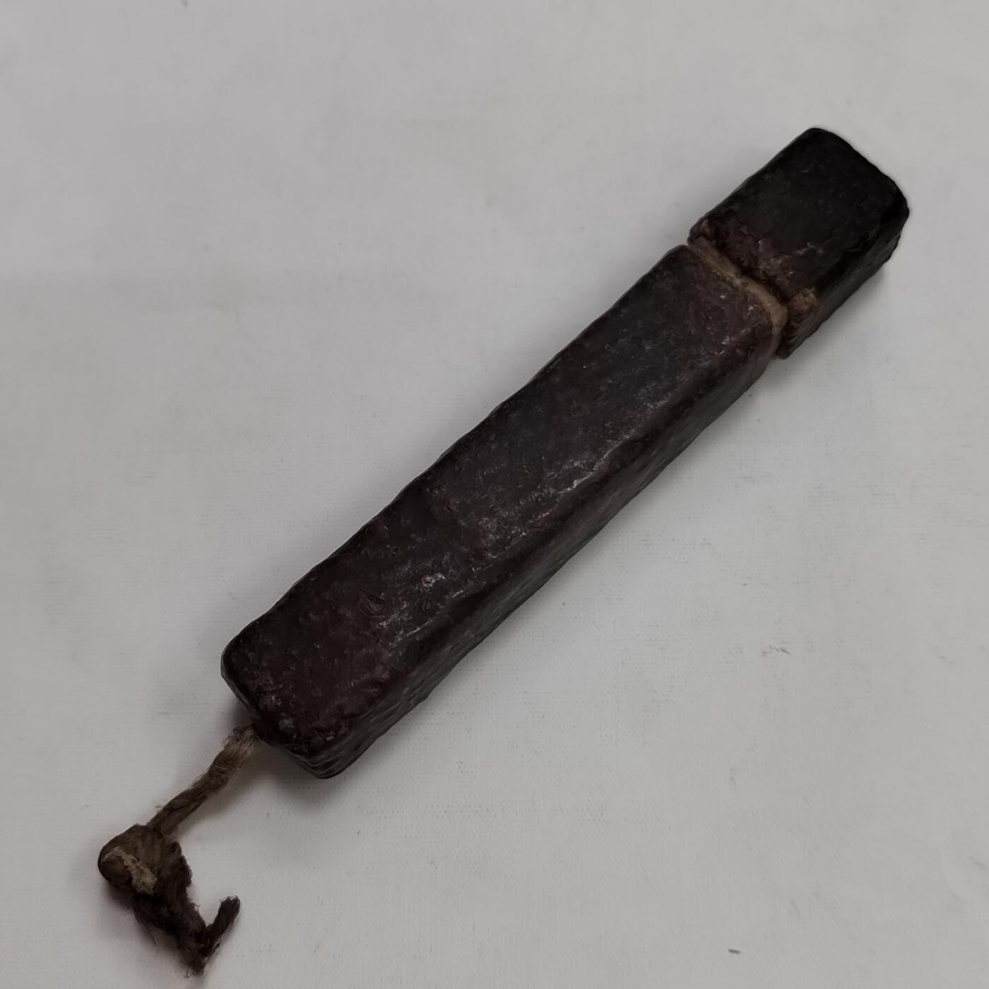 PCAI钱币4-579  古籍纸品小专场 皮制针筒