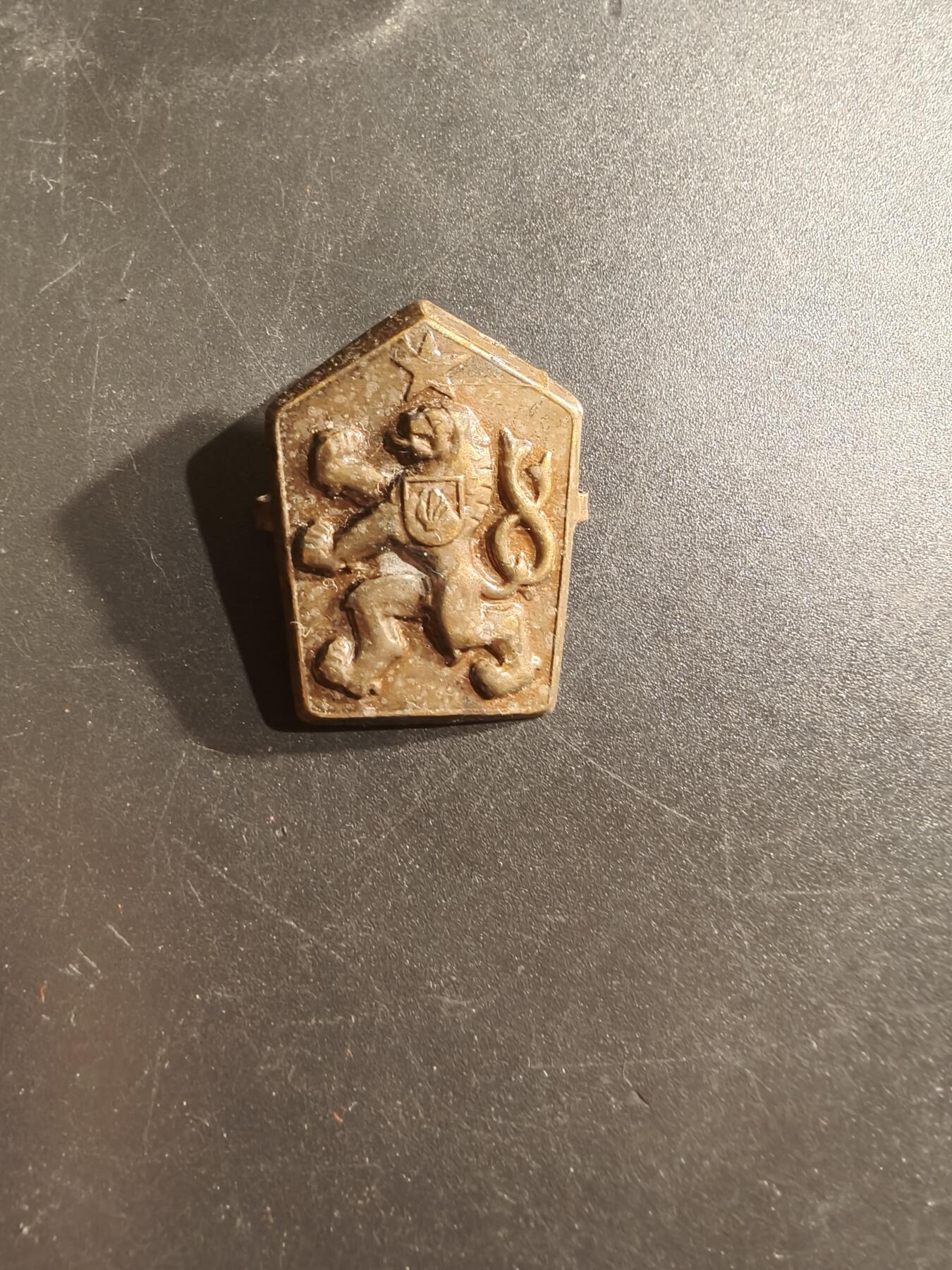 老王徽章第160期 捷克斯洛伐克帽徽