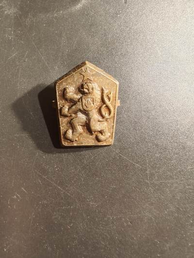 老王徽章第160期 - 捷克斯洛伐克帽徽