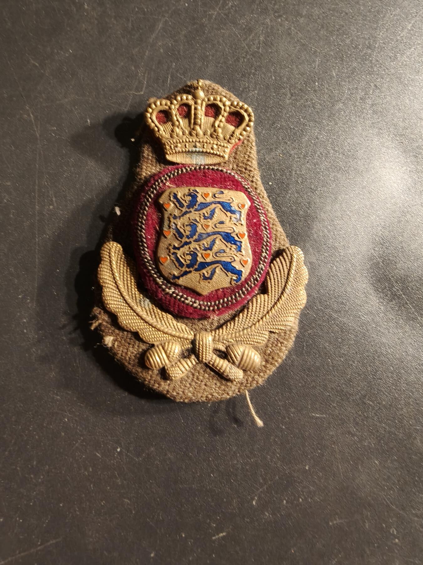 老王徽章第160期 丹麦士官礼服大檐帽帽徽 底衬完整 少见 大尺寸直径60mm