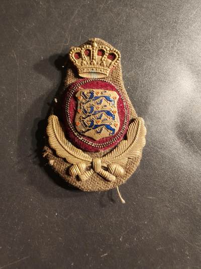 老王徽章第160期 - 丹麦士官礼服大檐帽帽徽 底衬完整 少见 大尺寸直径60mm