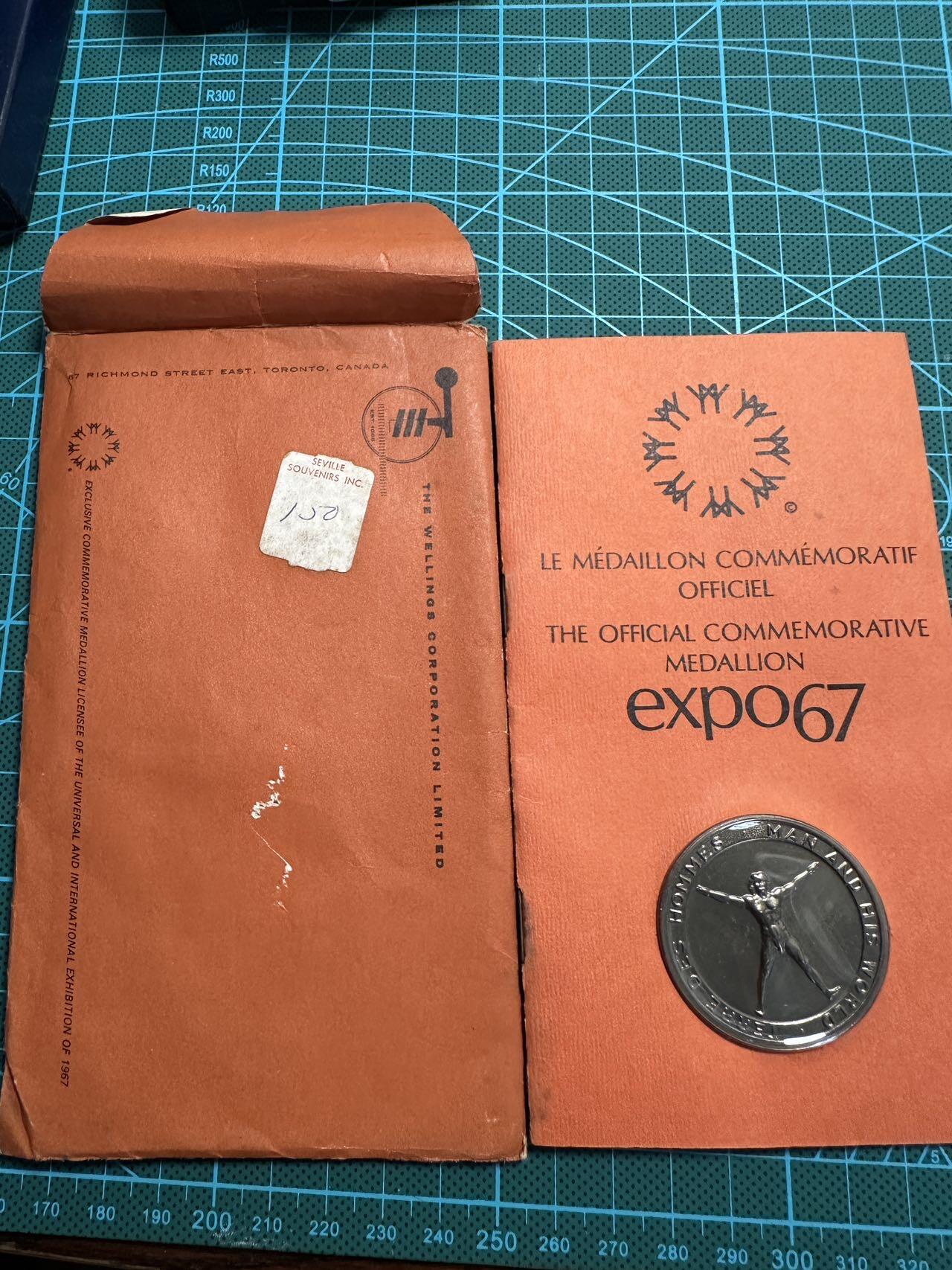 蒂克钱币-第54场 外国精品套币 银币专场 加拿大 1967年蒙特利尔世博会官方纪念章 带原包装