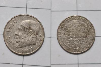 乱七八糟处理 - 1977年1比索，直径29，齿边