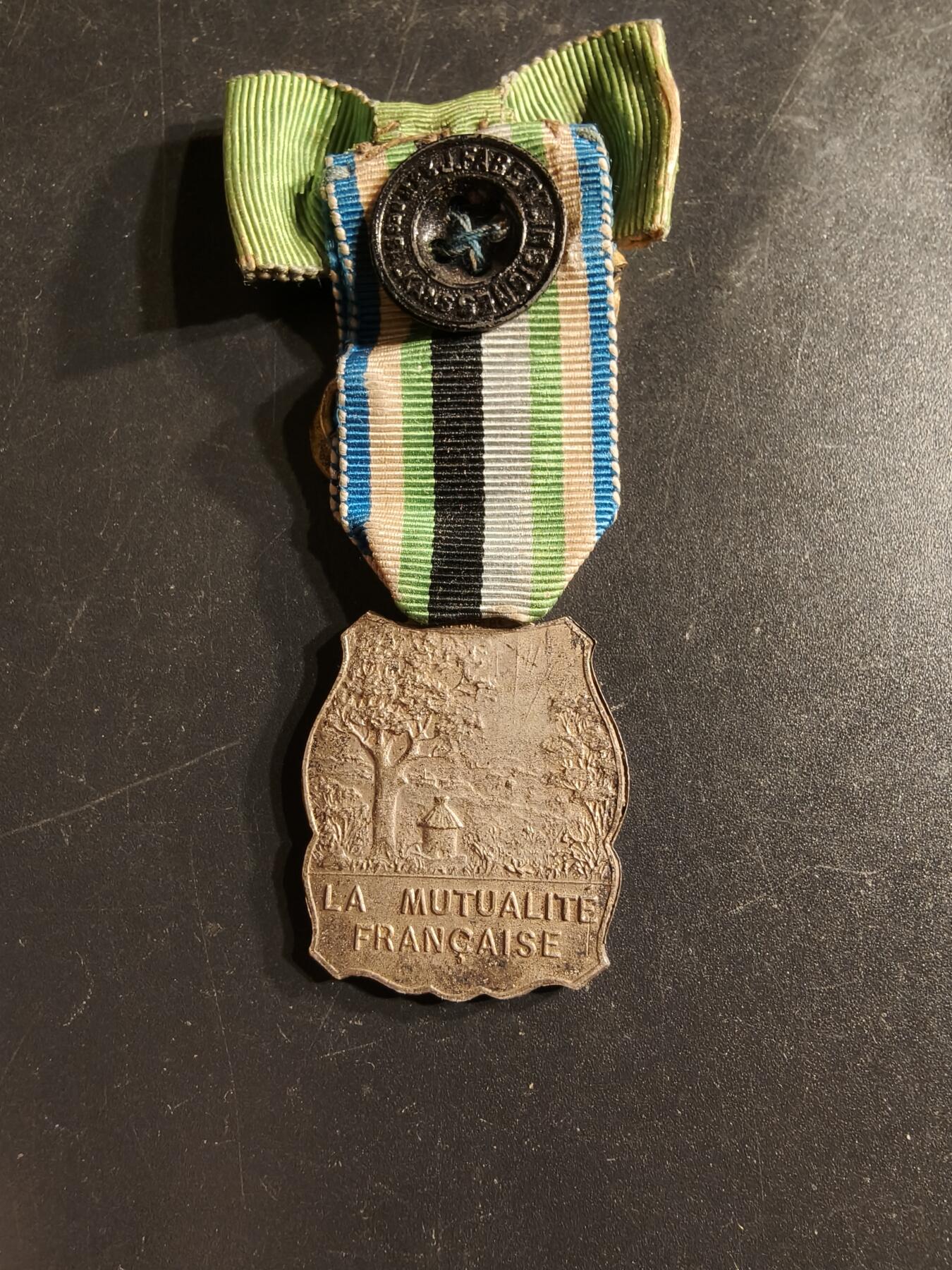 老王徽章第160期  法国银级互助会奖章