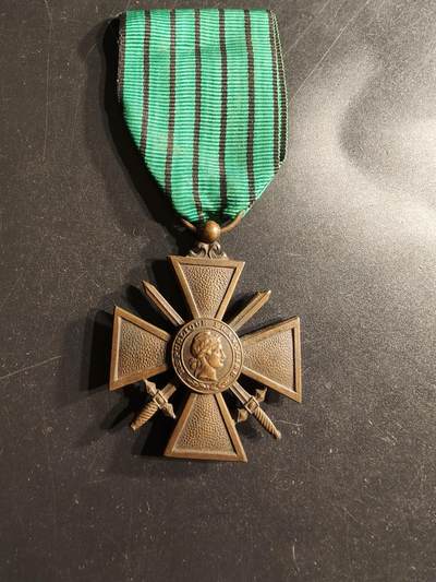老王徽章第160期 - 法国维希版战争十字奖章     1939-40