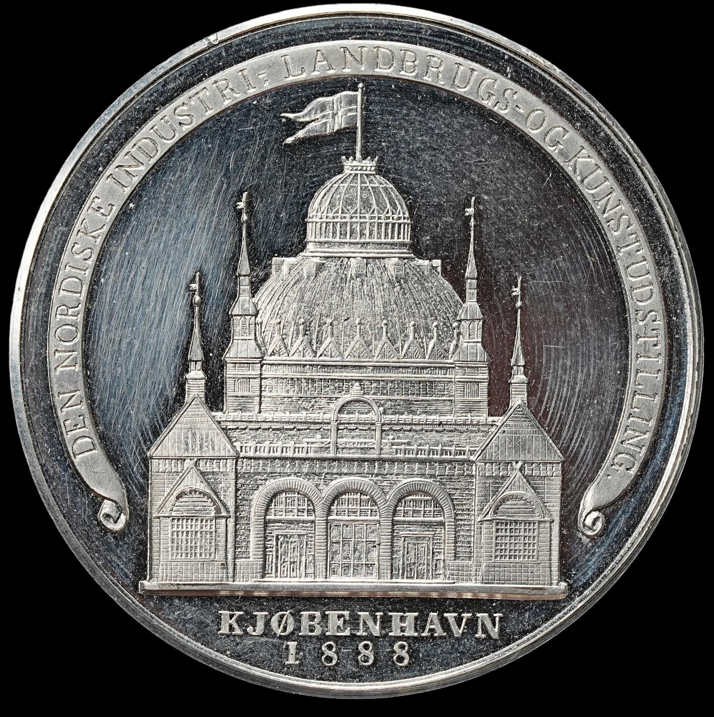 修遠堂世界钱币第九十一期 1888年丹麦-北欧工业博览会白色金属章 53.20mm，55.20g  带原配纸盒 纸盒轻微破损