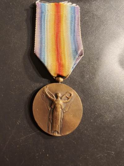 老王徽章第160期 - 法国一战胜利奖章