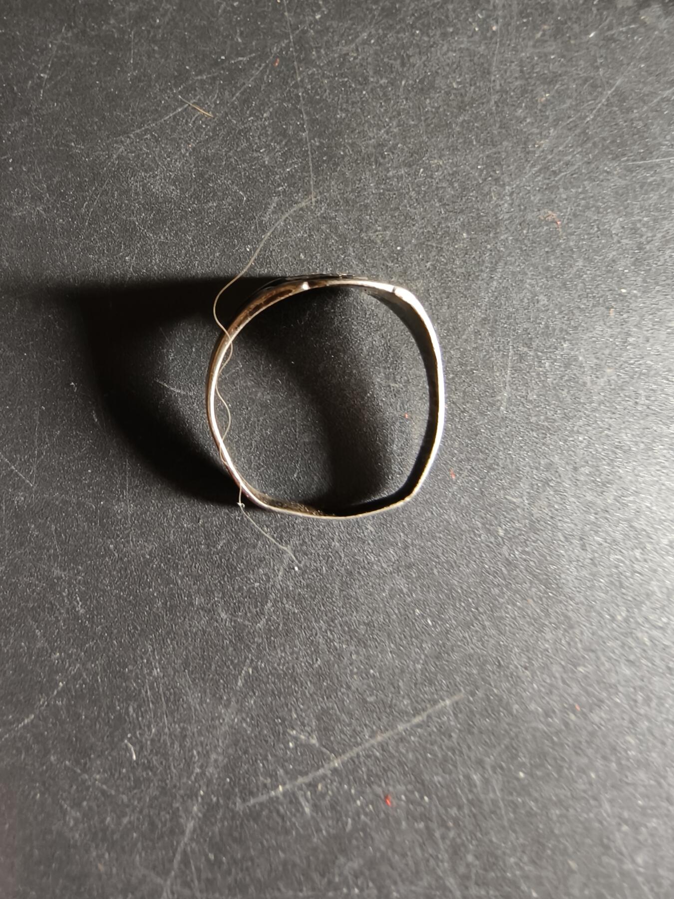 老王徽章第160期 丹麦陆军戒指    带原盒