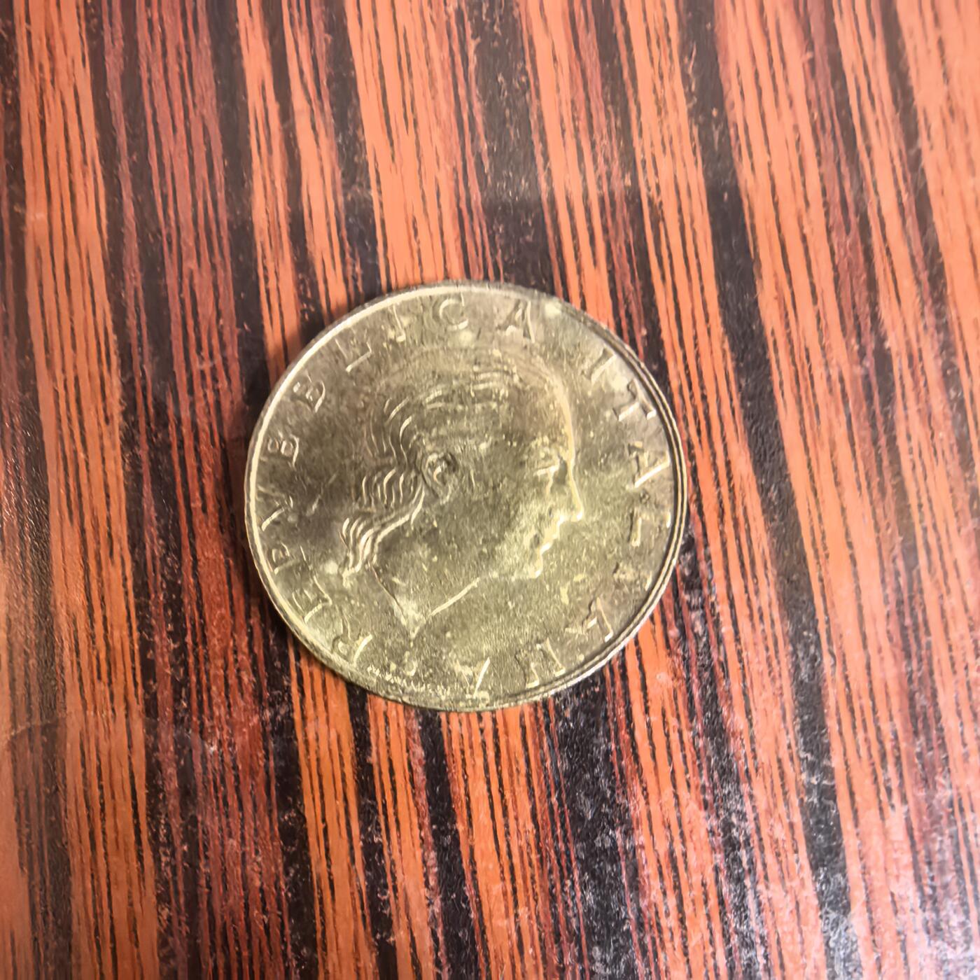 泡泡币外币第十九场可代拍15038385335微信 意大利硬币